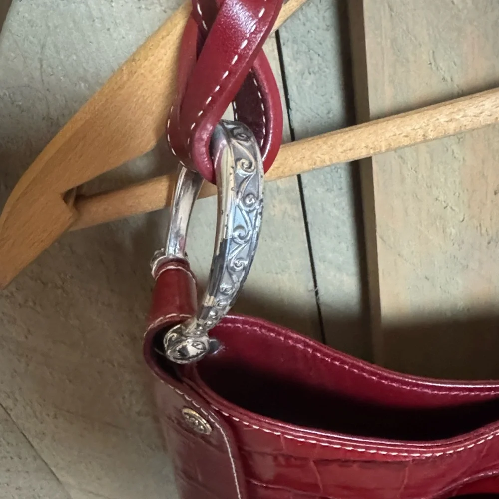 Brighton red croc embossed handbag - Picture 4 of 15